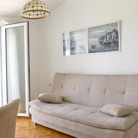 Apartment Hudan Malinska Exterior foto